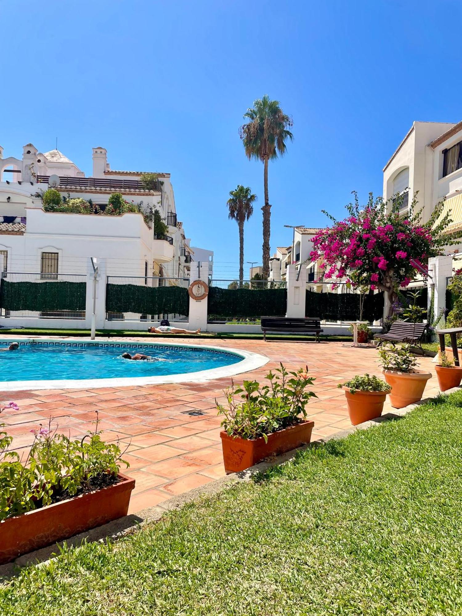 Sofivan Tropical - Pueblo Mediterraneo Motril Exterior photo